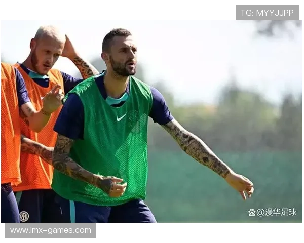 莱切转会窗口动作频频，瞄准中场核心补强阵容