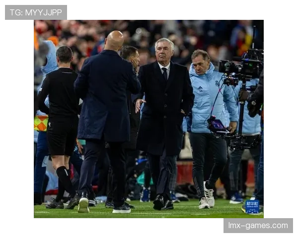 安切洛蒂如何激活维尼修斯:探讨战术调整与球员信任的双重作用 安切洛蒂如何激活维尼修斯:探讨战术调整与球员信任的双重作用