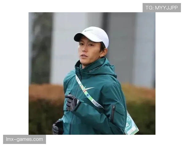 戴资颖比赛温柔得不像话，出门随手一拎就像逛大牌的那种——这种反差我裂开了